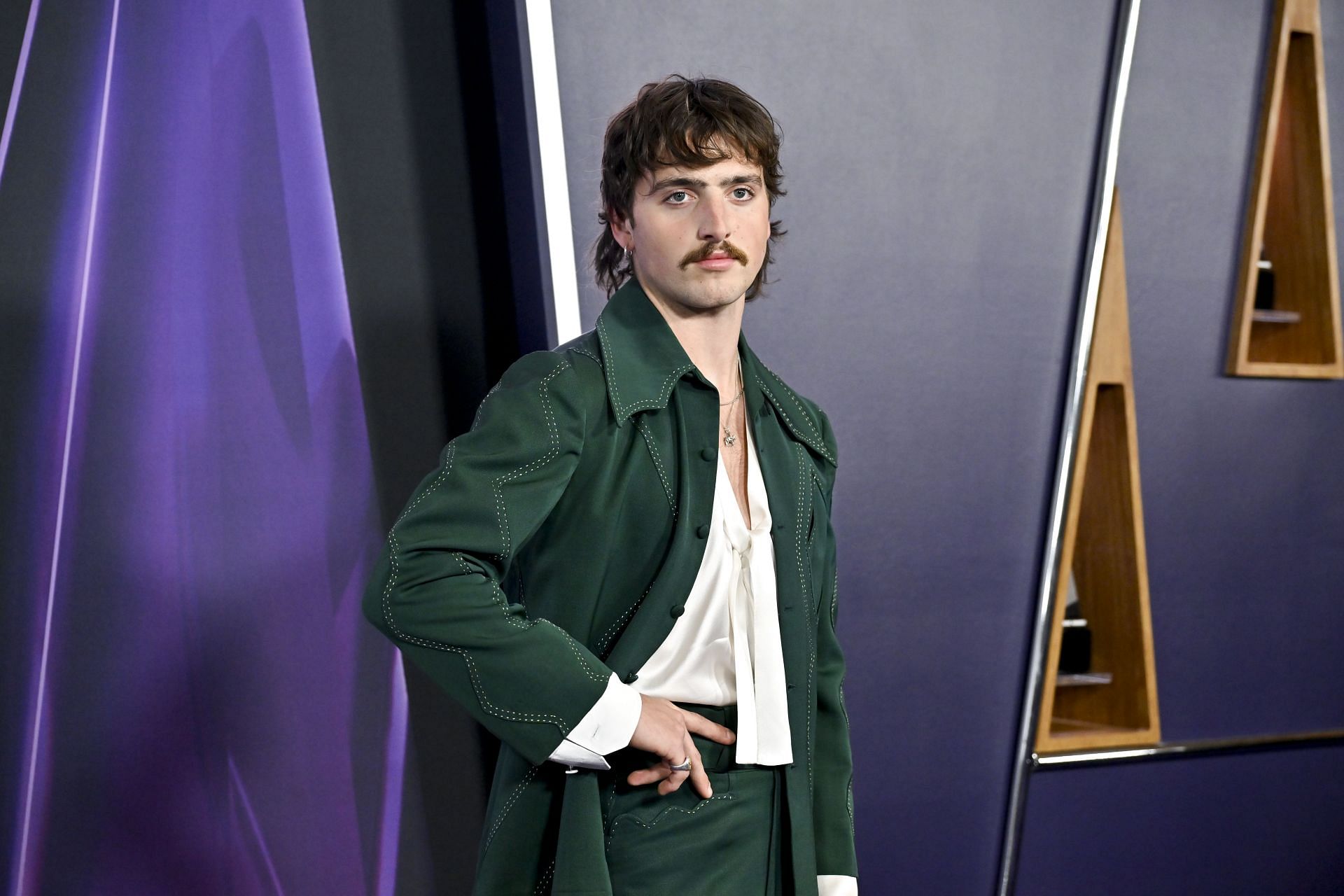Boone at the 2025 American Music Awards red carpet (Image via Getty)